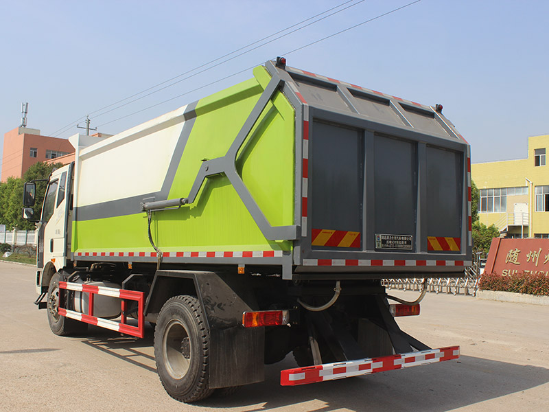 解放J6L壓縮式對(duì)接垃圾車