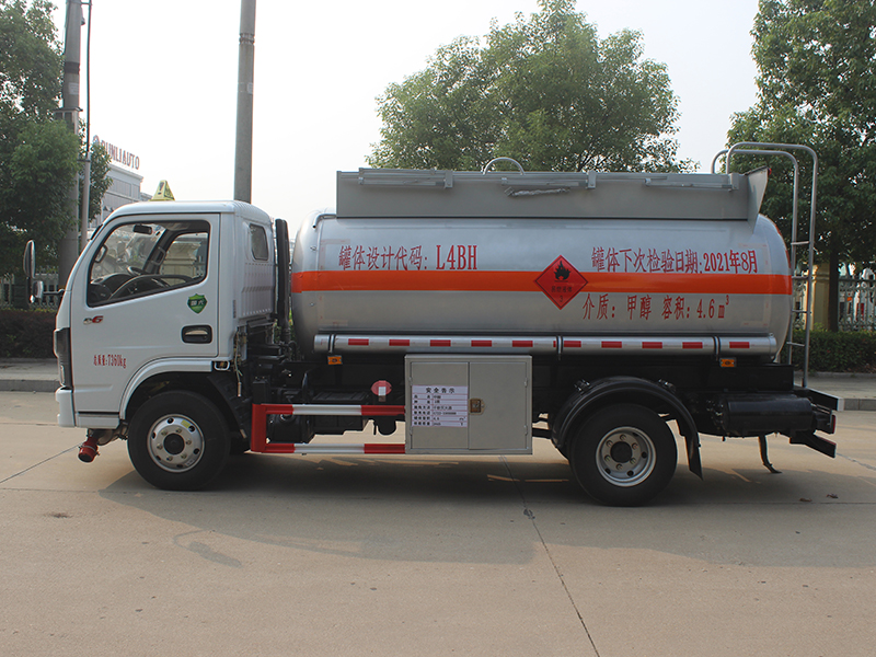 東風(fēng)多利卡4.6立方SCS5070GRYEQ6易燃液體罐式運(yùn)輸車