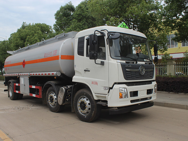 東風(fēng)天錦18.1立方SCS5262GYYDFH6運(yùn)油車