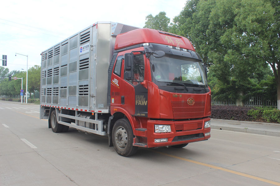 潤知星牌SCS5180CCQCA6型畜禽運(yùn)輸車